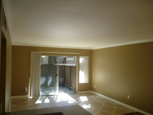 Foto del edificio - 18350 Hatteras St