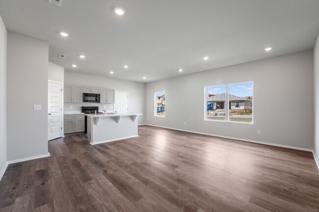 Foto del edificio - Modern Living in Bentonville: 3 Bed, 2.5 B...