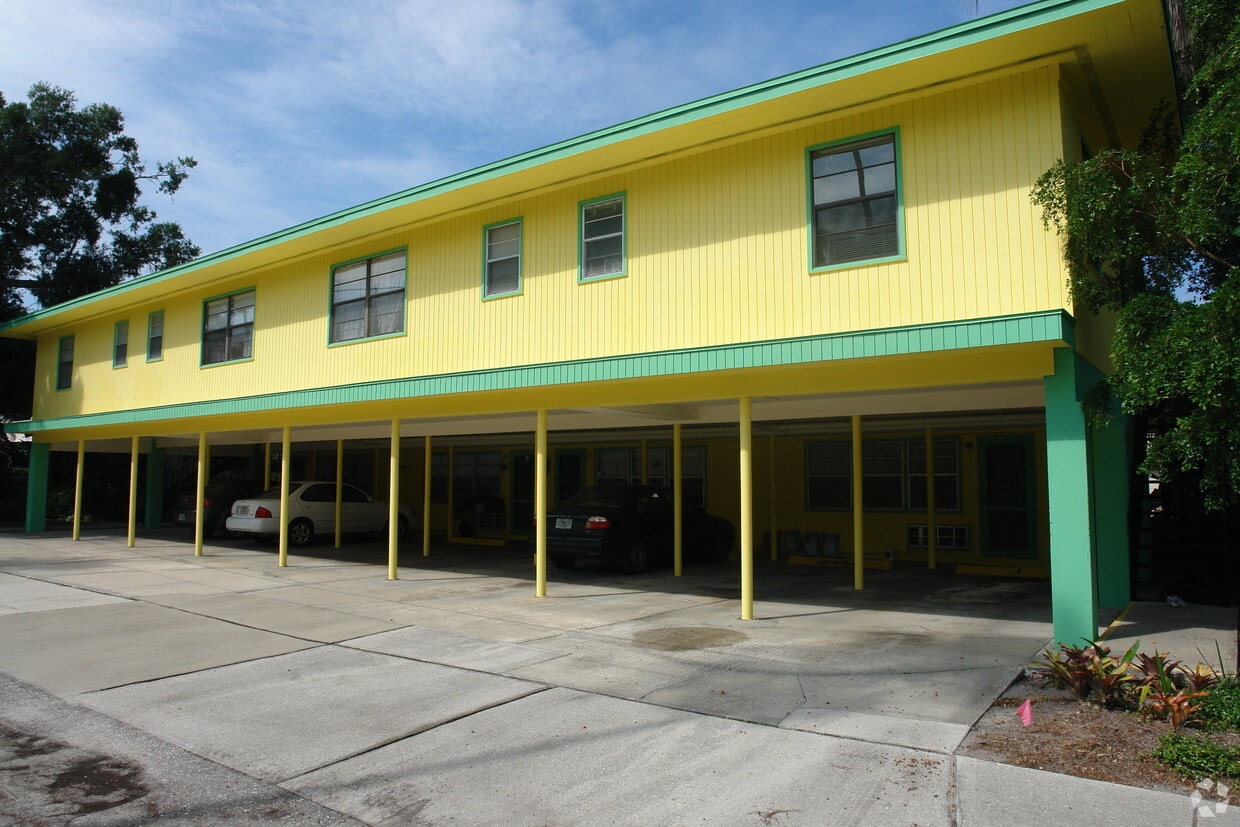 Building Photo - 308 Ohio Pl