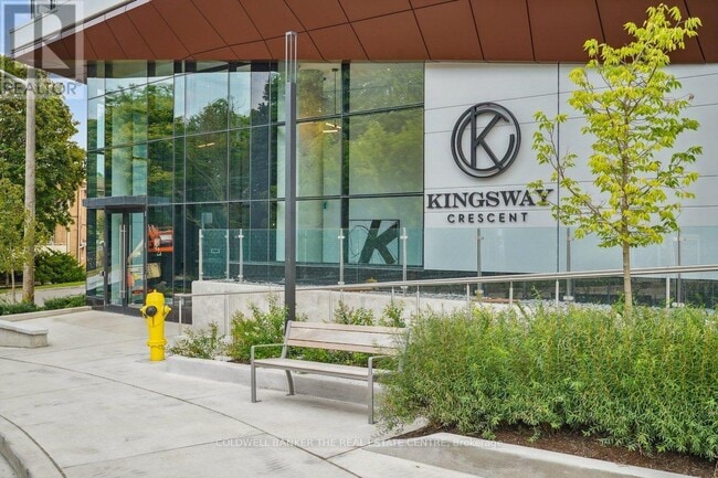 Photo du bâtiment - 160 Kingsway Crescent