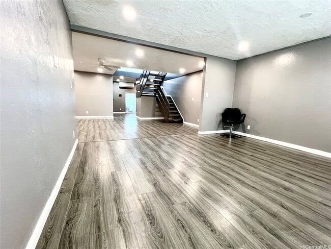 Building Photo - 95-431 Kuahelani Avenue Unit 119