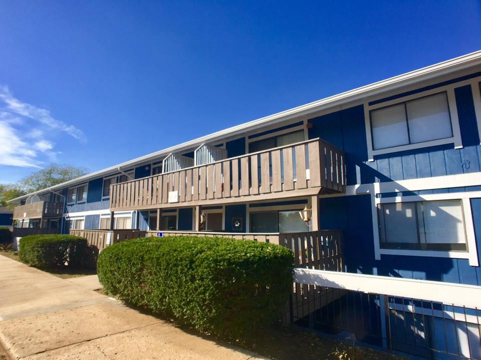Primary Photo - 524 N Skyline Dr