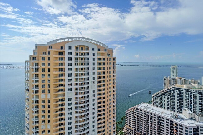 Foto del edificio - 848 Brickell Key Dr