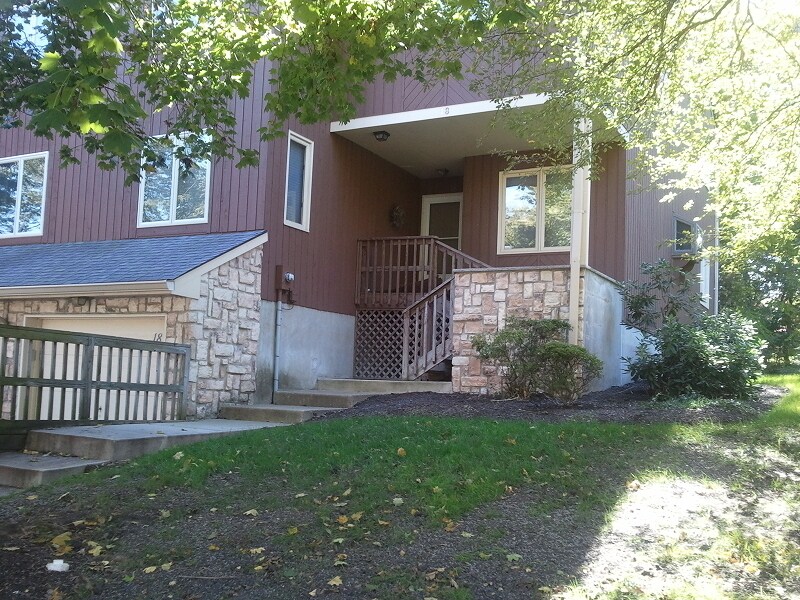18 Bond St, Bridgewater, NJ 08807 Townhome Rentals in Bridgewater NJ