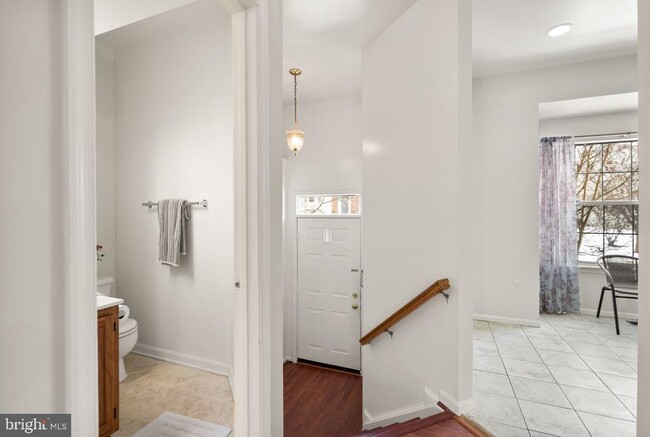 Foto del edificio - 47621 Comer Square