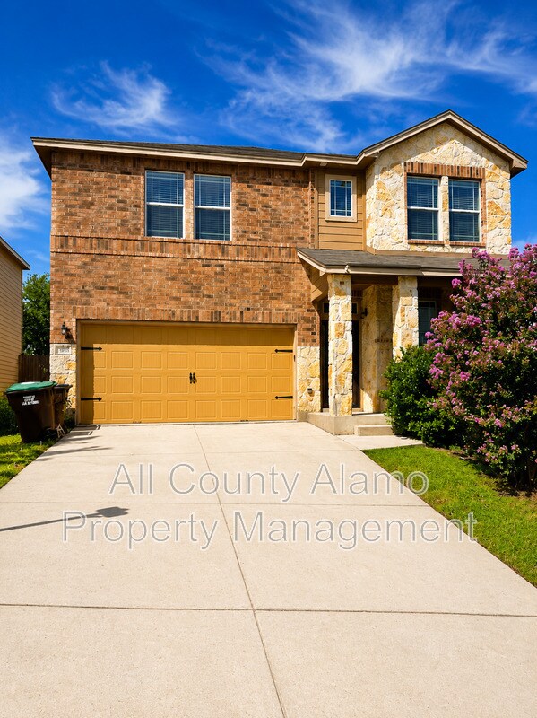Building Photo - 5565 Saffron Way