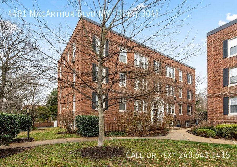 Photo - 4491 MacArthur Blvd NW-(Unit 304)