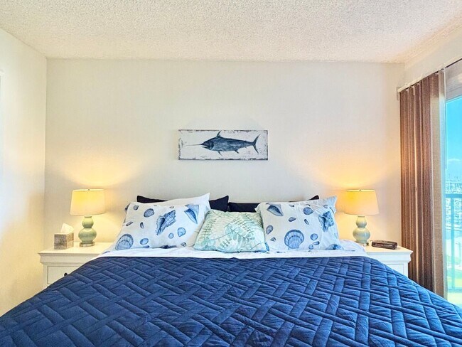 Foto del edificio - 1 Bedroom | Resort-Style Amenities | Walk to the Beach | Channel Islands Waterfront | Monthly Fur...