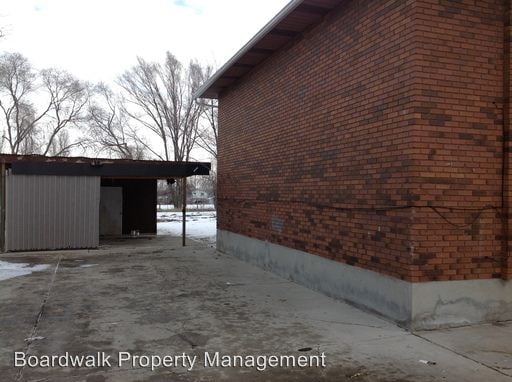 Building Photo - 233 E Julie Anna Dr