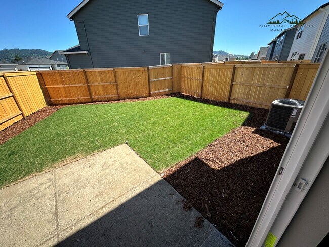 Foto del edificio - Beautiful 3-bedroom Home in The Hayden Bri...