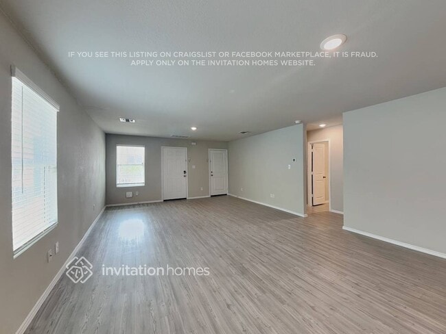 Building Photo - 5719 Leon Pl