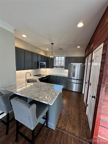 Foto del edificio - 21331 Catawba Ave