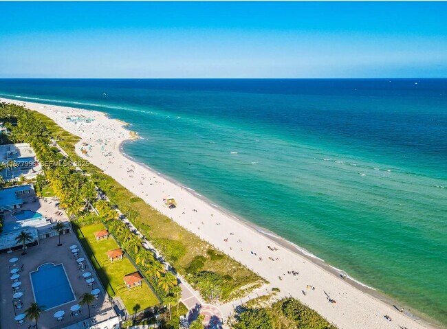 Foto del edificio - 2555 Collins Ave