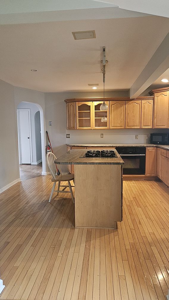 Building Photo - 600 Fernwood Terrace