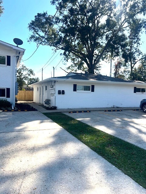 Building Photo - West Grant St Apartments