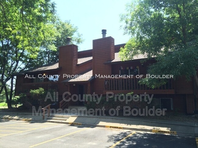 Foto del edificio - 2626 Juniper Ave