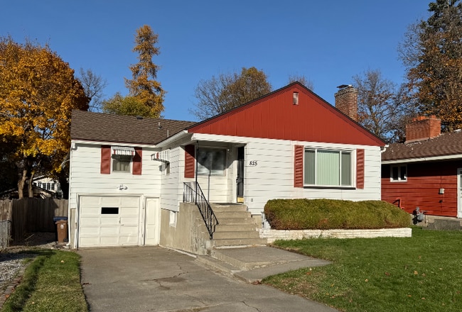 Building Photo - 825 E 35th Ave