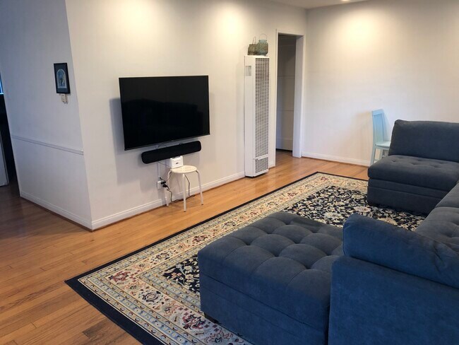 living room - 534 Grand Blvd