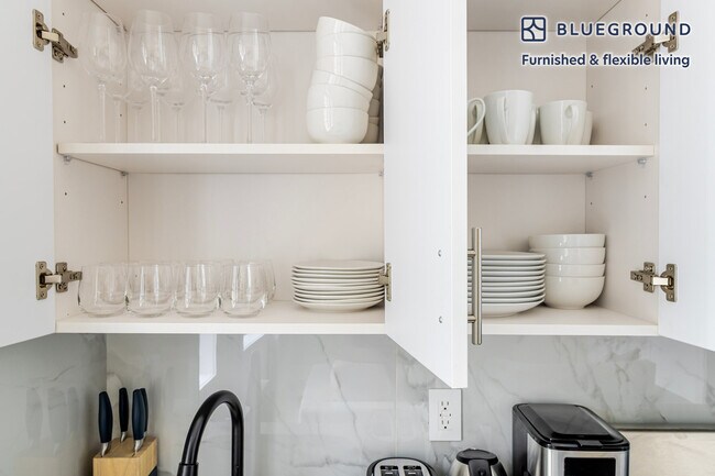 Foto del edificio - 161 W 54th St