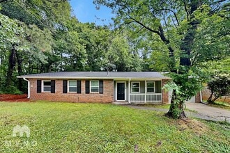 Building Photo - 1638 Atherton Dr