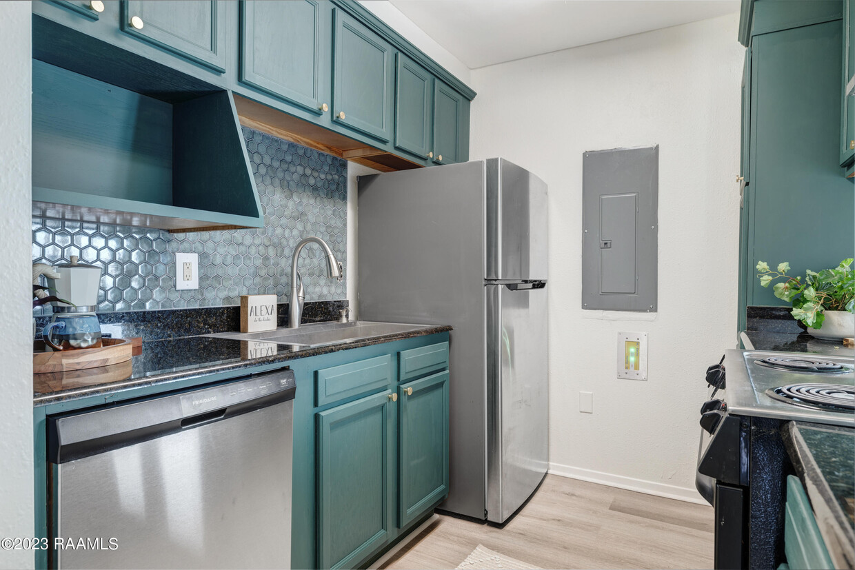 Foto principal - 110 W Bayou Pkwy