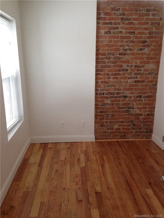 Building Photo - 555 Winchester Ave