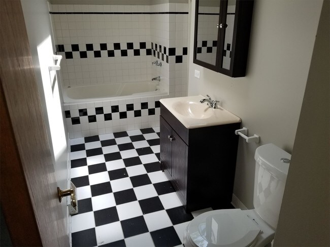 Building Photo - 4340 Kildare Ct