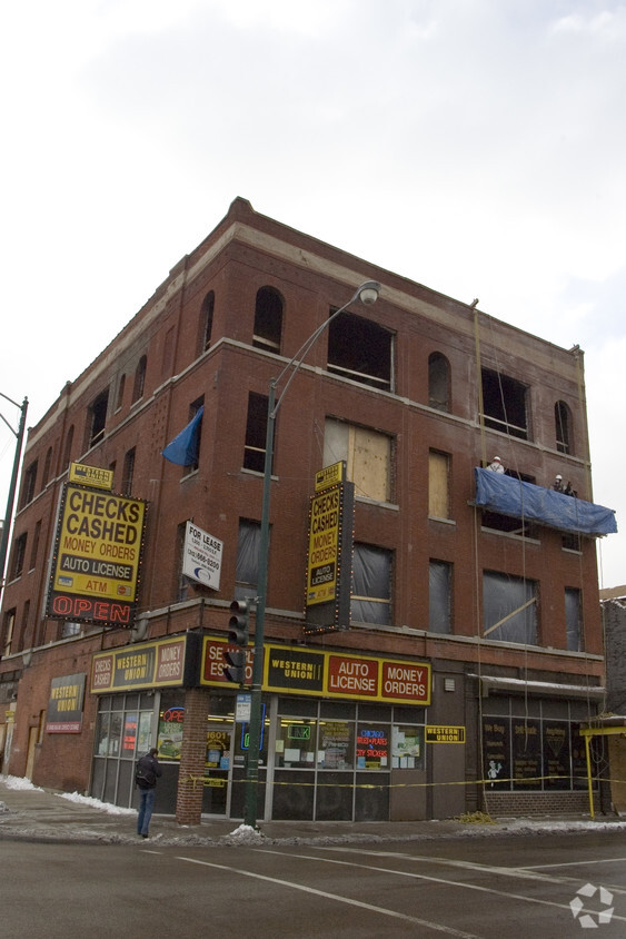 Building Photo - 1601 W Grand Ave