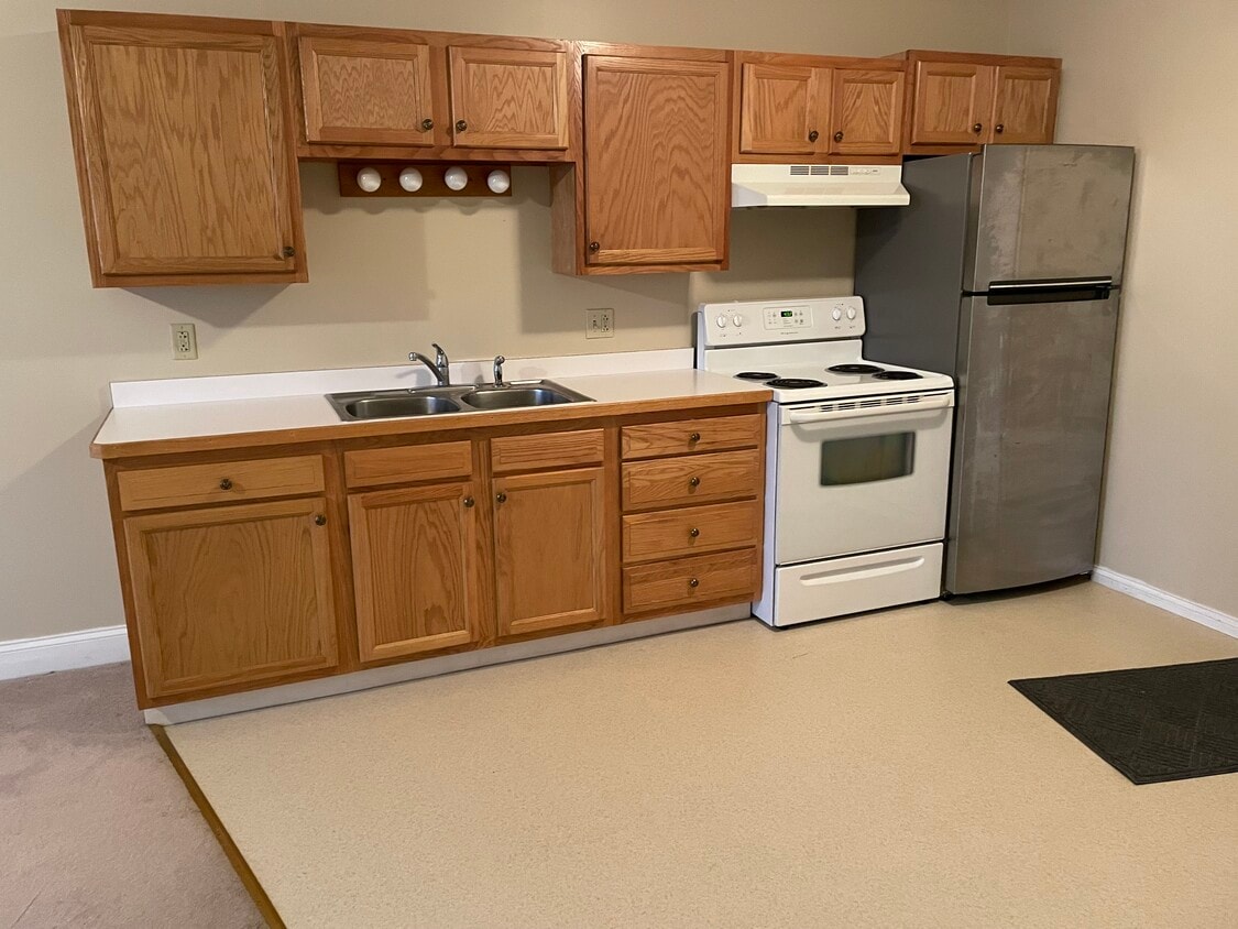 244 Oakwood Ave Unit 2B, Elmira, NY 14903 Apartments in Elmira, NY