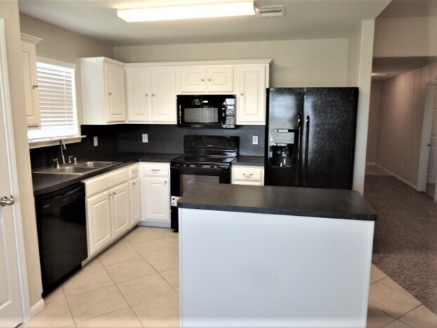 Foto del edificio - 6823 Manor Terrace Ln