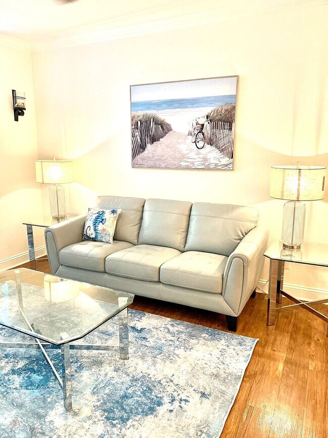 Foto del edificio - 13810 Sutton Park Dr N