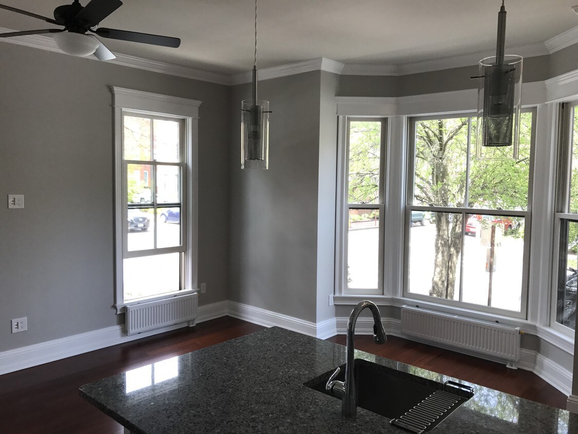 Primary Photo - 54 West St