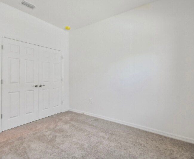Foto del edificio - 7660 Livewell Ln