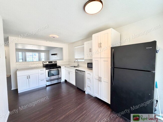 Foto del edificio - 2939 59th Ave NE