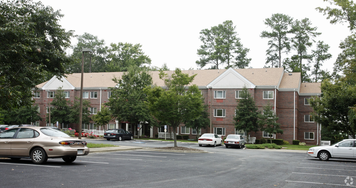 Primary Photo - Wellesley Commons