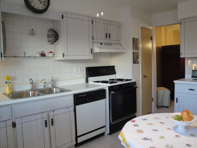 Primary Photo - 25 E Palatine Rd