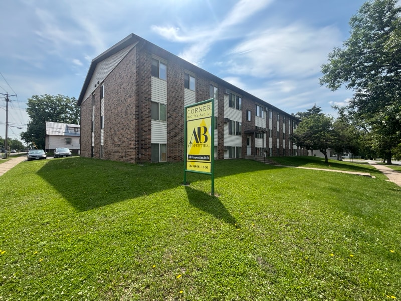 Foto principal - 900 7th Ave S