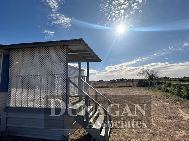 Foto del edificio - 3 bedroom 2 full bath mobile home (under 25 lb dogs)