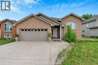 Building Photo - 592 Banwell Dr