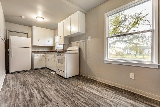Foto del edificio - 4037 SE 25th St