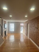 Building Photo - 1615 Light St