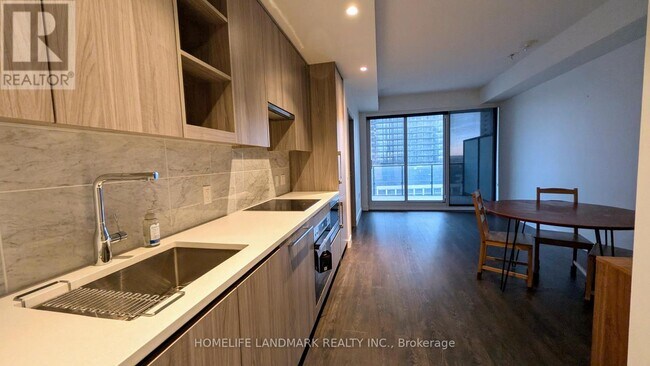 Building Photo - 95 McMahon Dr