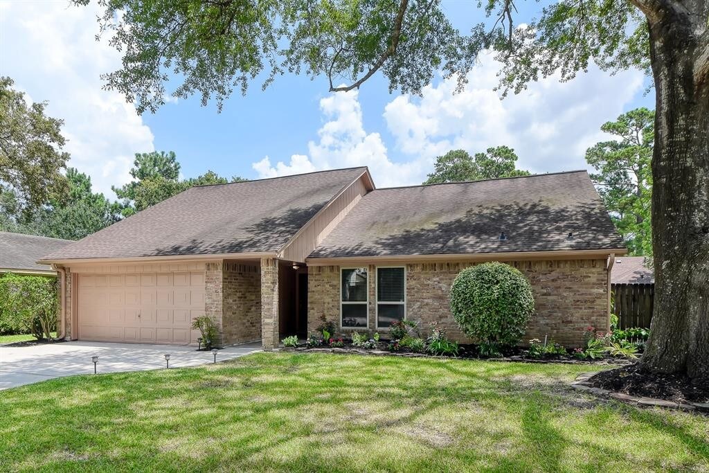Foto principal - 25802 Old Carriage Ln