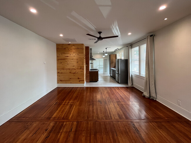 Foto del edificio - 634 Turner Ave