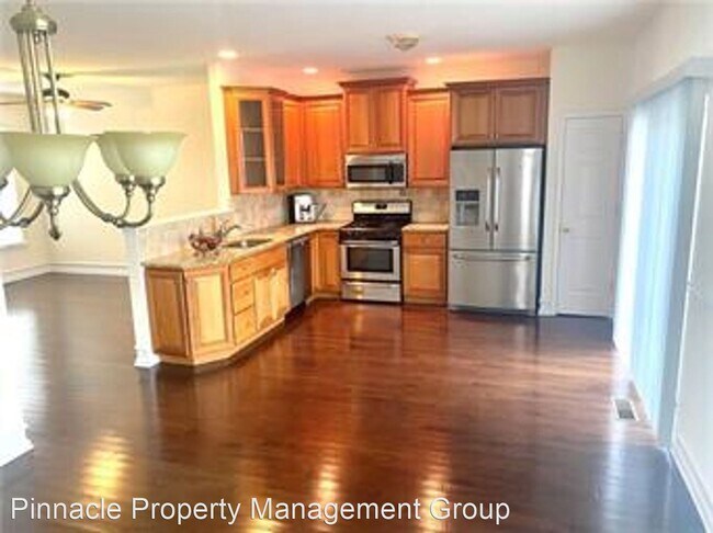 Building Photo - 5494 Spring Ridge Dr W