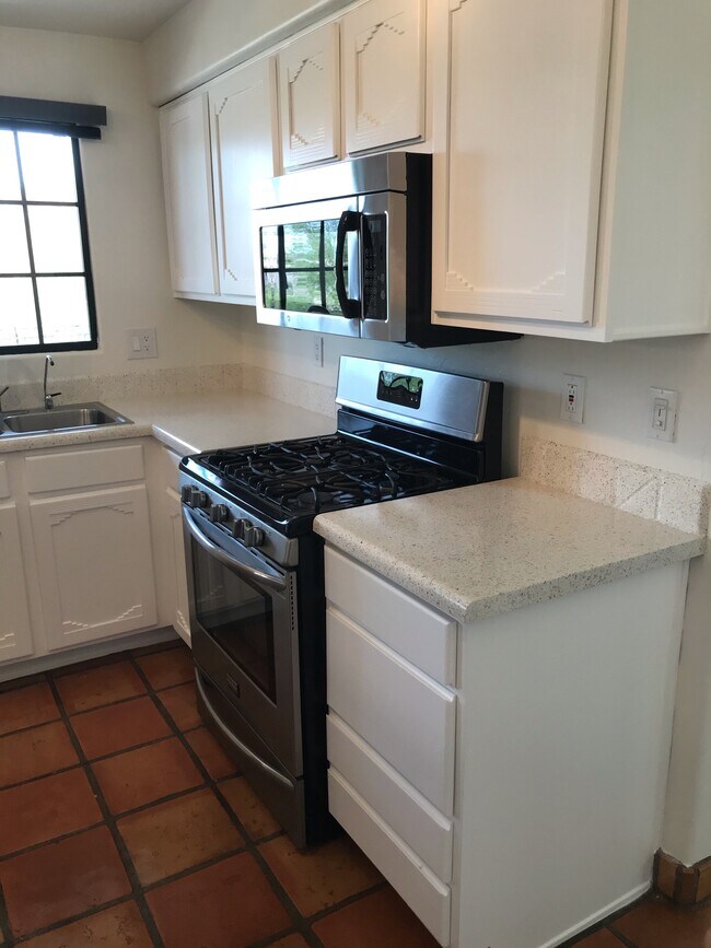 Foto del edificio - 1735 E Deer Shadow Ln