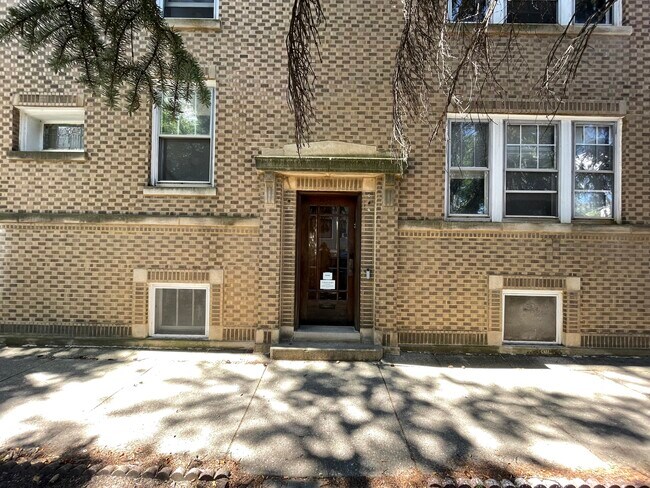 Entry On Karlov - 4100 W Newport Ave
