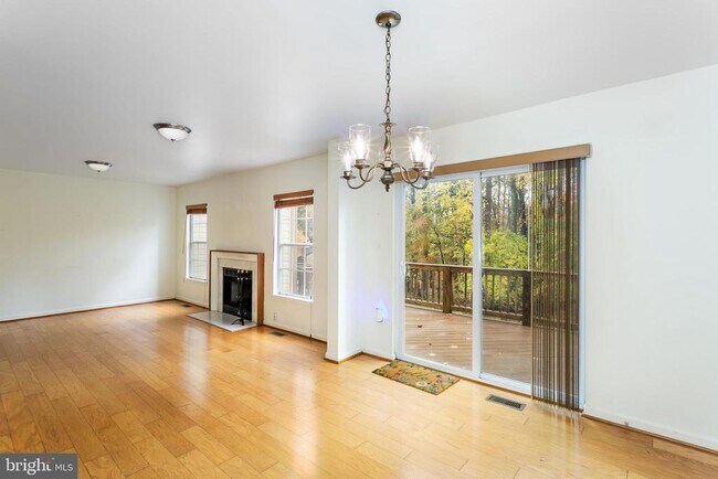 Foto del edificio - 14 Tivoli Lake Ct