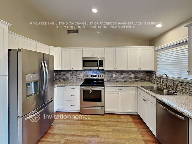 Foto del edificio - 30737 N Royal Oak Way