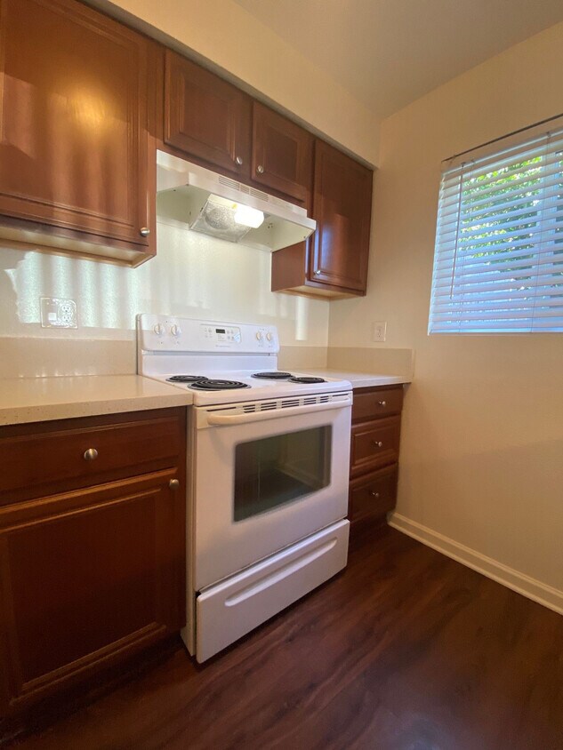 Foto principal - 4223 Dana Rd